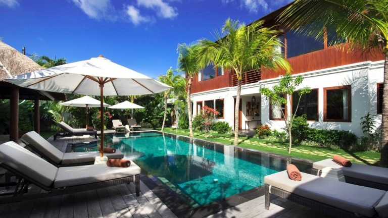 Sewa villa private pool di Bali - Luxurious 12-Bedroom Villa Estate in the Heart of Seminyak – BVI44278