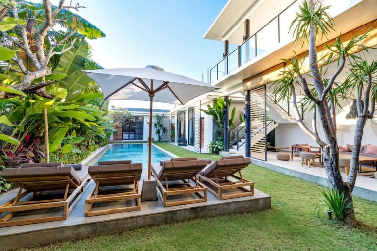 Sewa villa private pool di Bali - Stylish 3-Bedroom Villa with Private Pool – Berawa, Canggu – BVI46291