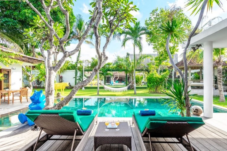 Sewa villa private pool di Bali - Villa Canggu BVI45453: New Luxury 5-Bedroom Villa with Tropical Vibes in the Heart of Canggu