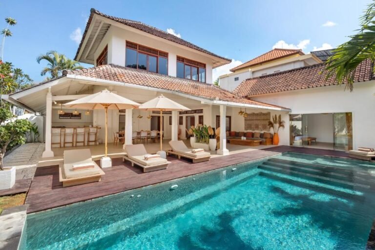 Sewa villa private pool di Bali - Modern 4-Bedroom Villa in the Heart of Seminyak – BVI46931