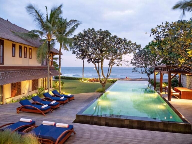Sewa villa private pool di Bali - Stunning 6-Bedroom Beachfront Luxury Villa in Canggu – BVI47367