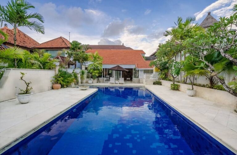 Sewa villa private pool di Bali - Modern 4-Bedroom Villa in the Heart of Seminyak – BVI49159