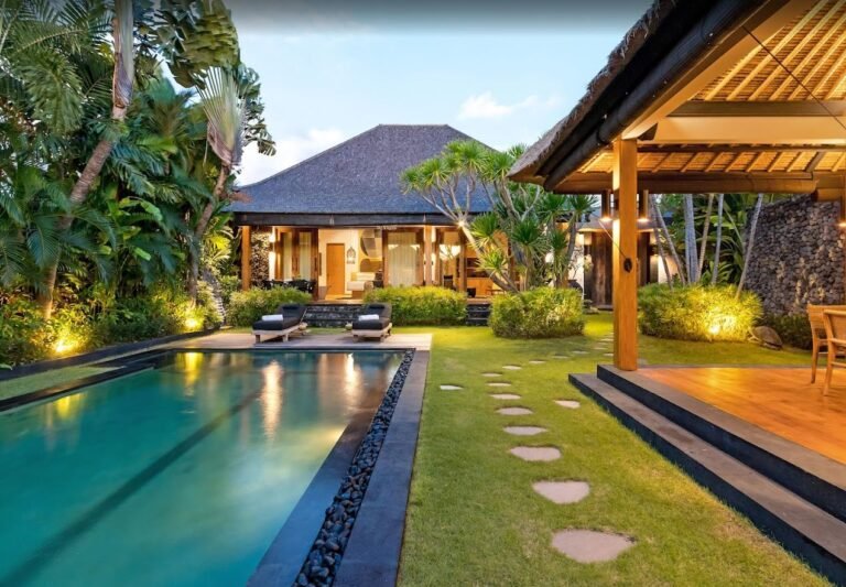Sewa villa private pool di Bali - Villa Seminyak BVI49378 – 3Bedroom Luxury Villa in the Heart of Seminyak