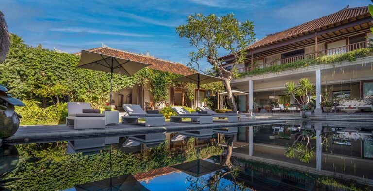 Sewa villa private pool di Bali - Oceanfront 4-Bedroom Sanctuary in Tanah Lot, Bali – BVI50246