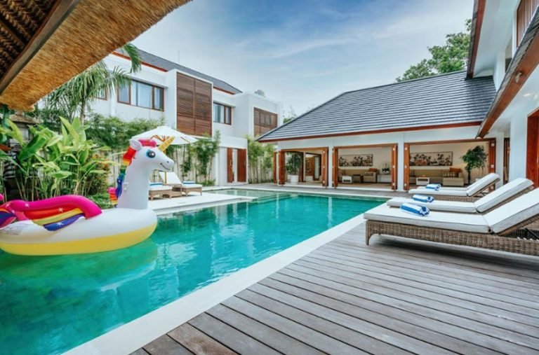 Sewa villa private pool di Bali - Villa 4BR Private Pool Modern di Seminyak – Balinese Luxury Escape – BVI54416
