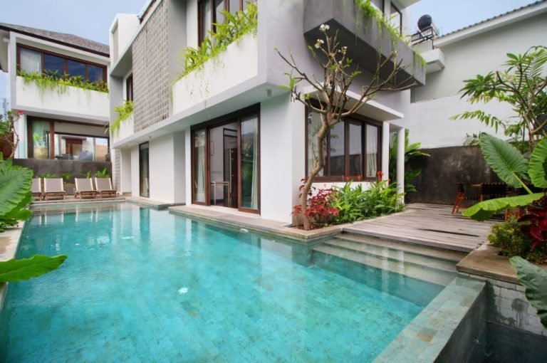 Sewa villa private pool di Bali - Villa 4BR Smart Luxury dengan Private Pool di Berawa Canggu – BVI55125