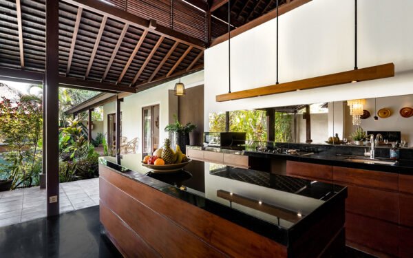 A Luxurious 3-Bedroom Villa in Canggu Bali - BVI56004