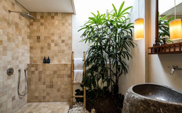 A Luxurious 3-Bedroom Villa in Canggu Bali - BVI56004