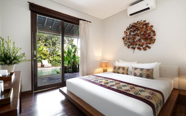 A Luxurious 3-Bedroom Villa in Canggu Bali - BVI56004