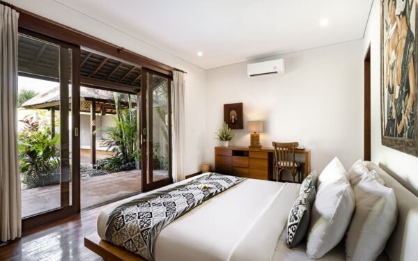 A Luxurious 3-Bedroom Villa in Canggu Bali - BVI56004