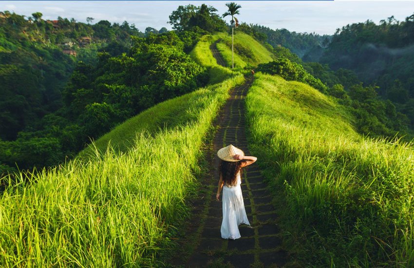 Menikmati-Keindahan-Alam-di-Bukit-Campuhan-Ubud