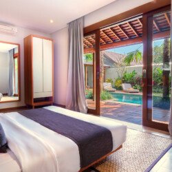Retret Tropis Modern 2 Kamar Tidur nan Menenangkan di Canggu – BVI55079