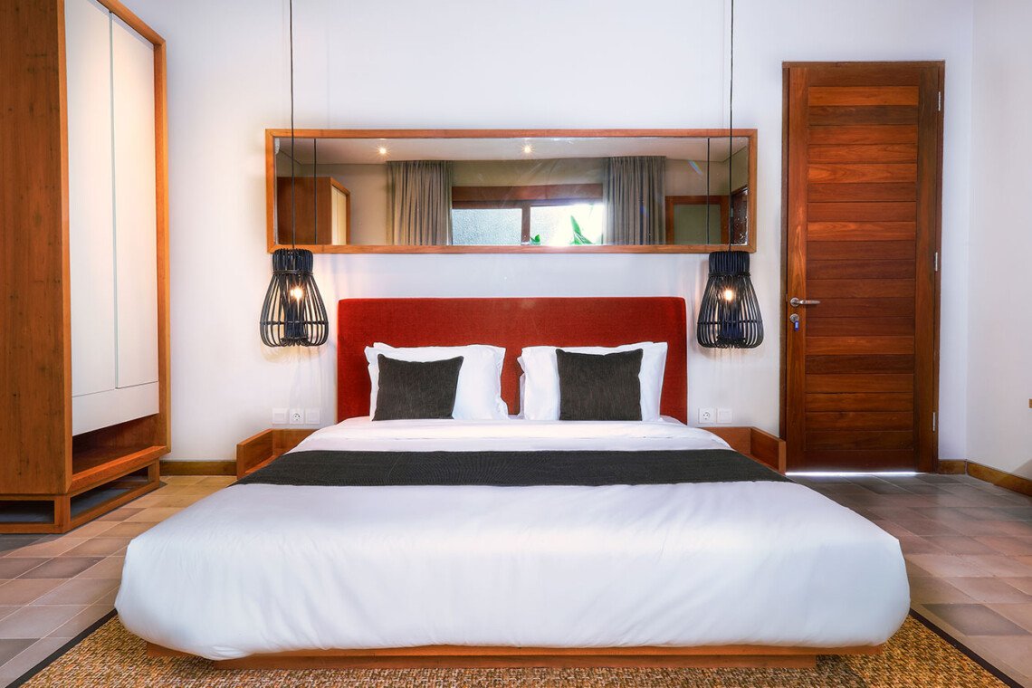 Retret Tropis Modern 2 Kamar Tidur nan Menenangkan di Canggu – BVI55079