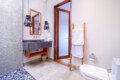 Retret Tropis Modern 2 Kamar Tidur nan Menenangkan di Canggu – BVI55079