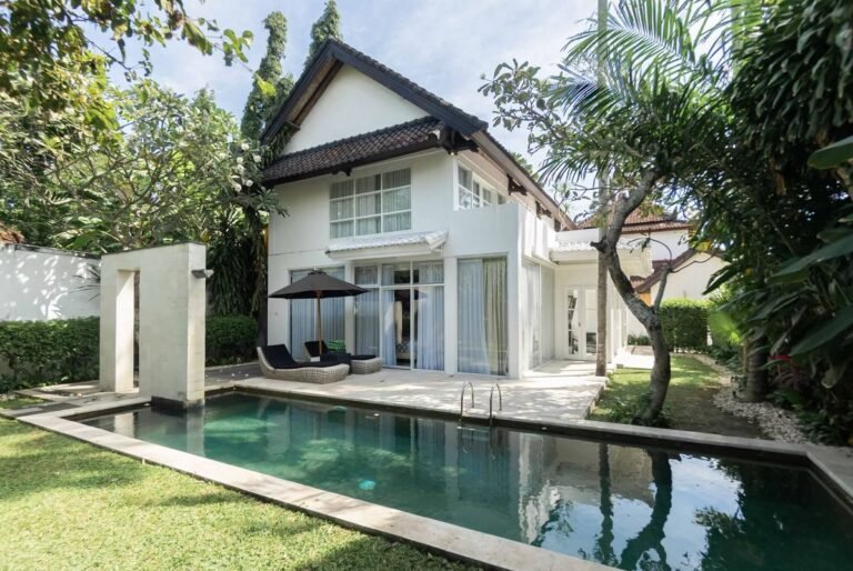 Sewa villa private pool di Bali - Villa 2BR Elegan Nuansa Paris dengan Private Pool di Seminyak – BVI65633