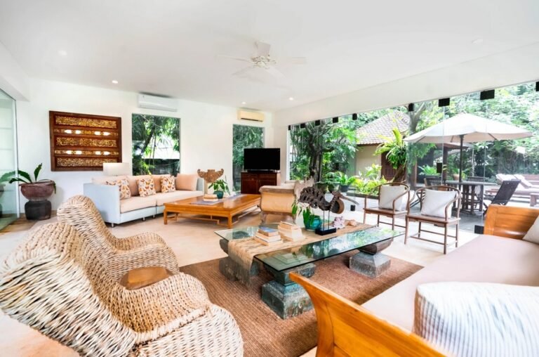 Sewa villa private pool di Bali - Villa 3 Kamar dengan Private Pool & Taman Luas di Sanur, Bali – BVI66670