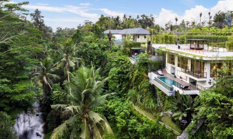 Sewa villa private pool di Bali - Villa 2 Kamar Tidur Nyaman di Ubud – Infinity Pool, Rooftop & Jungle View | BVI67511