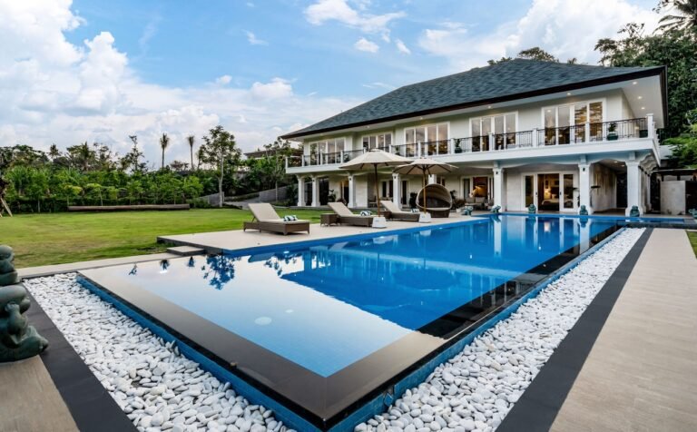 Sewa villa private pool di Bali - Villa Mewah 5 Kamar Tidur di Ubud – Kolam 20m, Taman Luas & Luxury Estate | BVI67487