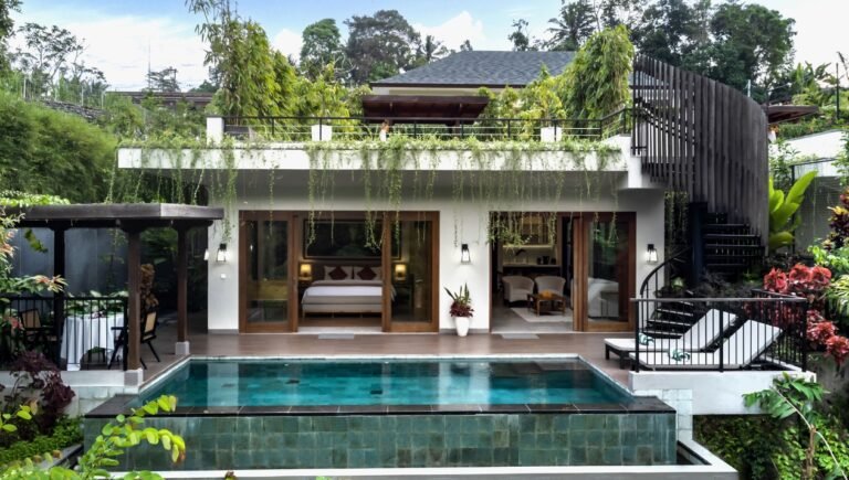 Sewa villa private pool di Bali - Villa Romantis 1 Kamar Tidur di Ubud – Infinity Pool, Rooftop & Jungle View | BVI67531