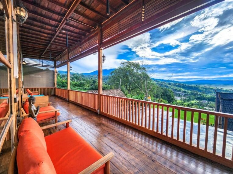 5-Bedroom Luxury Mountain View Villa in Baturiti, Tabanan-Bali – BVI71936